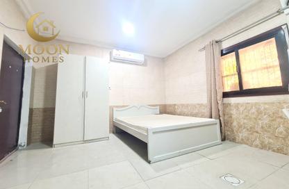 Apartment - Studio - 1 Bathroom for rent in Umm Ghuwailina 4 - Umm Ghuwailina - Doha