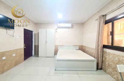 Apartment - Studio - 1 Bathroom for rent in Umm Ghuwailina 4 - Umm Ghuwailina - Doha