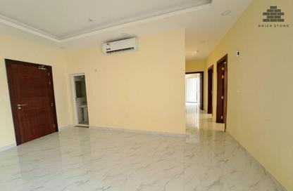 Apartment - 3 Bedrooms - 3 Bathrooms for rent in Bin Omran 46 - Fereej Bin Omran - Doha
