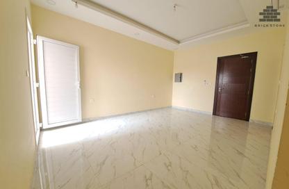 Apartment - 3 Bedrooms - 3 Bathrooms for rent in Bin Omran 46 - Fereej Bin Omran - Doha