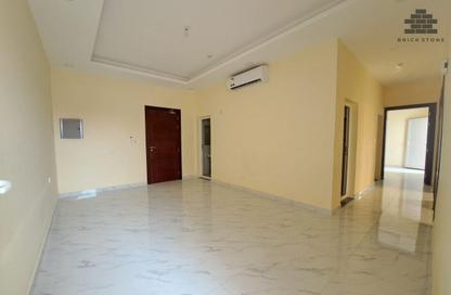 Apartment - 3 Bedrooms - 3 Bathrooms for rent in Bin Omran 46 - Fereej Bin Omran - Doha