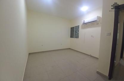 Apartment - 2 Bedrooms - 2 Bathrooms for rent in Muntazah 70 - Al Muntazah - Doha