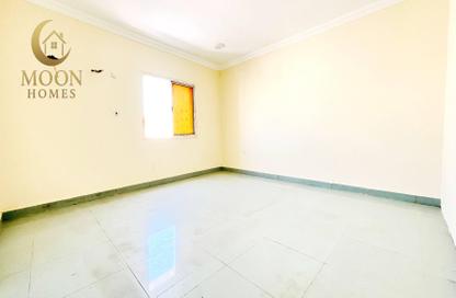 Apartment - 2 Bedrooms - 2 Bathrooms for rent in Umm Ghuwailina 4 - Umm Ghuwailina - Doha Apartment - 2 Bedrooms - 2 Bathrooms for rent in Umm Ghuwailina 4 - Umm Ghuwailina - Doha