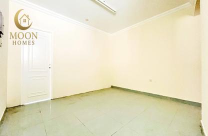 Apartment - 2 Bedrooms - 2 Bathrooms for rent in Umm Ghuwailina 4 - Umm Ghuwailina - Doha Apartment - 2 Bedrooms - 2 Bathrooms for rent in Umm Ghuwailina 4 - Umm Ghuwailina - Doha