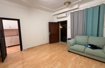 Apartment - Studio - 1 Bathroom for rent in Al Kheesa - Al Kheesa - Umm Salal Mohammed