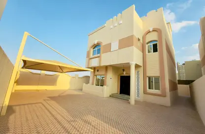 Villa - 5 Bedrooms - 3 Bathrooms for rent in Ain Khaled Villas - Ain Khaled - Doha