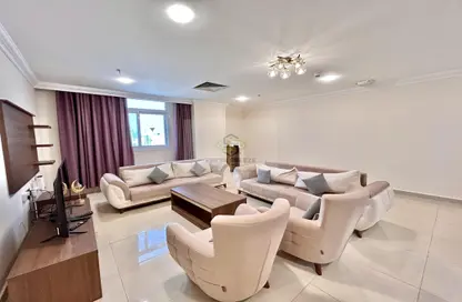 شقة - 3 غرف نوم - 3 حمامات للايجار في منتزه 13 - المنتزه - الدوحة