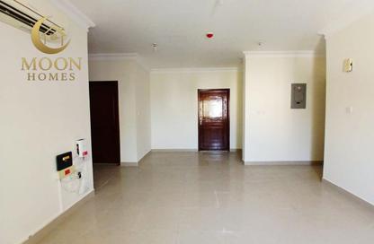 Apartment - 2 Bedrooms - 2 Bathrooms for rent in Salaja Street - Doha Al Jadeed - Doha