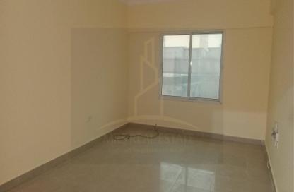 Apartment - 1 Bedroom - 2 Bathrooms for rent in Salaja Street - Doha Al Jadeed - Doha