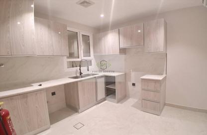 Apartment - 2 Bedrooms - 2 Bathrooms for rent in Al Mansoura - Al Mansoura - Doha