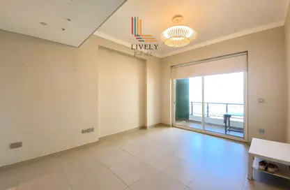 Apartment - 1 Bedroom - 2 Bathrooms for rent in Viva East - Viva Bahriyah - The Pearl Island - Doha