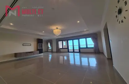 Apartment - 3 Bedrooms - 4 Bathrooms for rent in East Porto Drive - Porto Arabia - The Pearl Island - Doha
