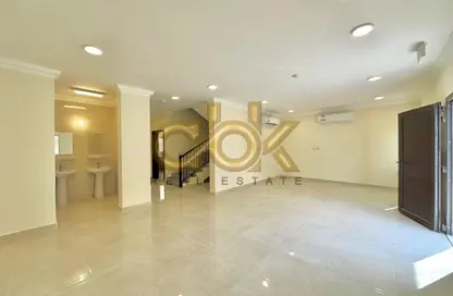 مجمع سكني - 6 غرف نوم - 6 حمامات للايجار في الخيصة - الخيصة - أم صلال محمد