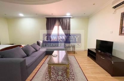 Apartment - Studio - 1 for rent in Al Dafna - Al Dafna - Doha
