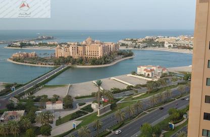 Apartment - 1 Bedroom - 2 Bathrooms for rent in Tower 13 - Porto Arabia - The Pearl Island - Doha