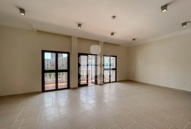 63700466 - Property Image 2