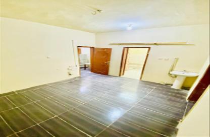 Villa - 2 Bedrooms - 2 Bathrooms for rent in Fereej Bin Omran - Doha