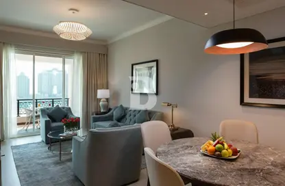 Apartment - 2 Bedrooms - 2 Bathrooms for rent in Al Mutahidah Tower - Viva Bahriyah - The Pearl Island - Doha