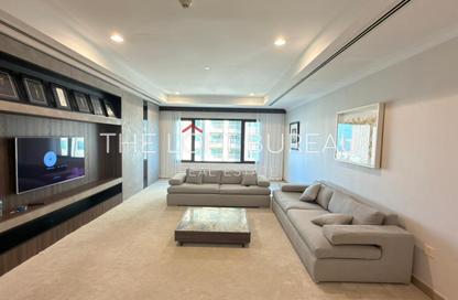Apartment - 2 Bedrooms - 2 Bathrooms for rent in West Porto Drive - Porto Arabia - The Pearl Island - Doha