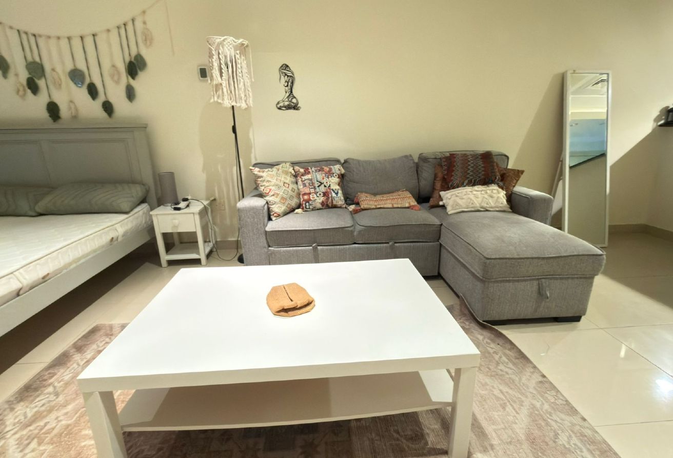 Porto Arabia Studio With Balcony | Sea View thumbnail 4