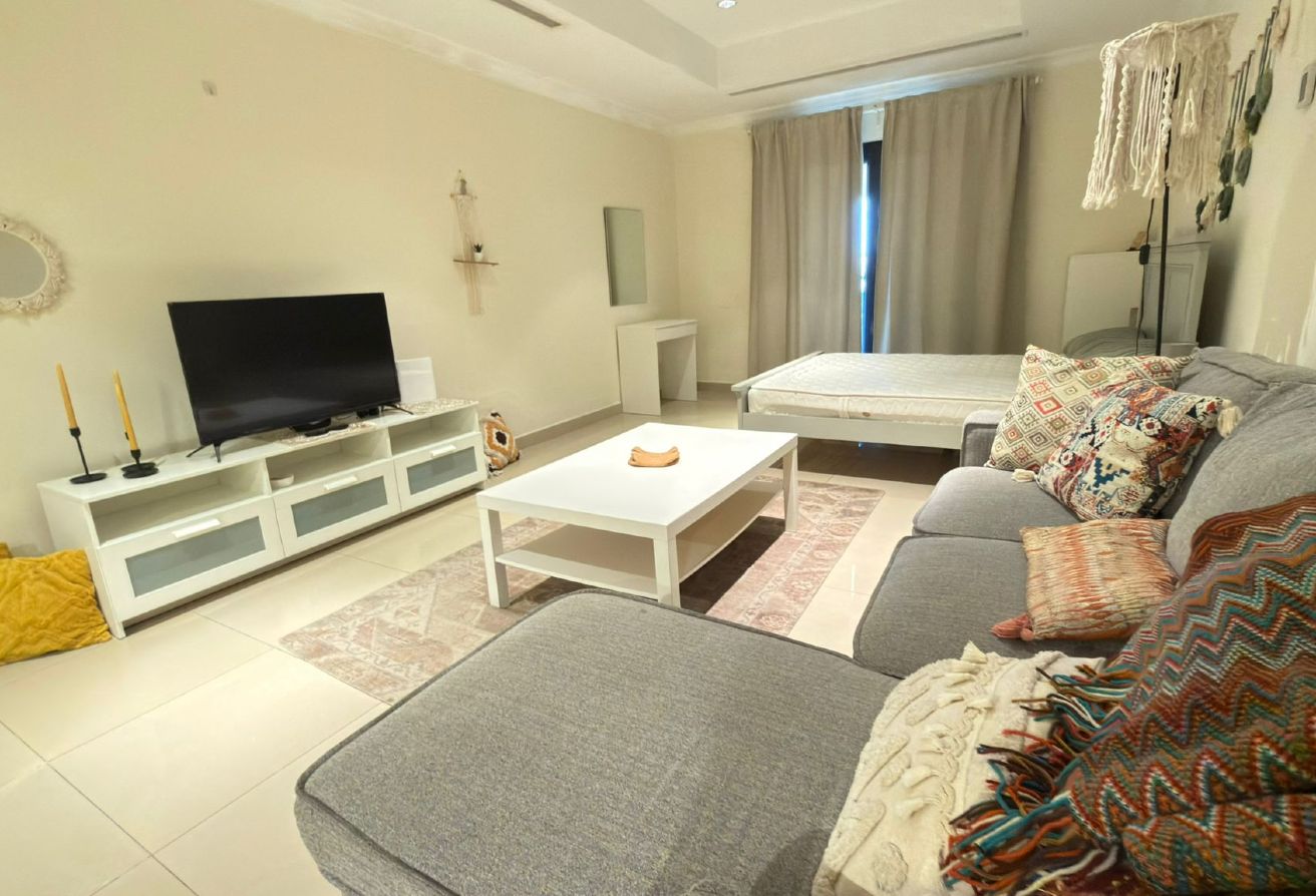 Porto Arabia Studio With Balcony | Sea View thumbnail 12