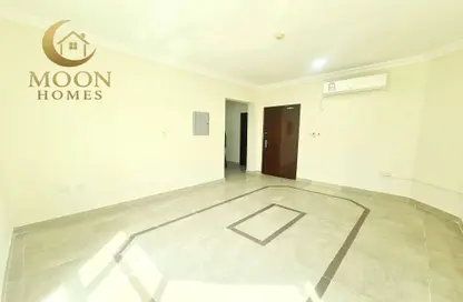 Apartment - 2 Bedrooms - 2 Bathrooms for rent in Al Mansoura - Al Mansoura - Doha