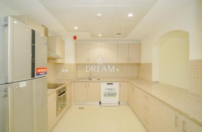 Apartment - 1 Bedroom - 2 Bathrooms for rent in Marina Gate - Porto Arabia - The Pearl Island - Doha
