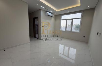 Apartment - 2 - 3 for rent in Fereej Bin Omran - Doha
