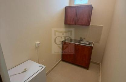 Apartment - Studio - 1 Bathroom for rent in Al Maamoura - Al Maamoura - Doha