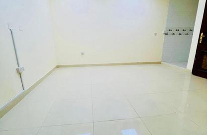Apartment - 1 Bedroom - 1 Bathroom for rent in New Salata - Salata - Doha