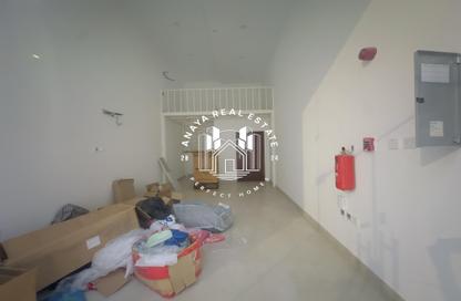 Shop - Studio - 1 Bathroom for rent in Najma street - Old Airport Road - Doha