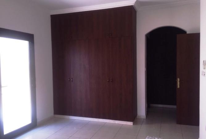 1006360 - Property Image 2