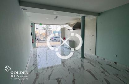 Retail - Studio for rent in Salwa Commercial Building - Salwa Road - Doha