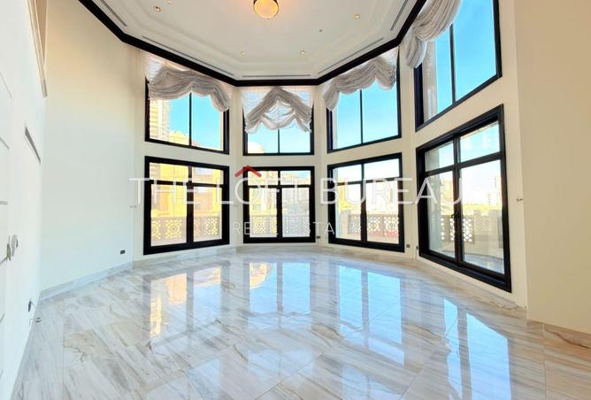 61279428 - Property Main Image