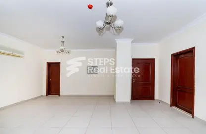 Apartment - 2 Bedrooms - 2 Bathrooms for rent in Al Mansoura - Al Mansoura - Doha