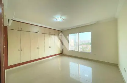 Apartment - 3 Bedrooms - 3 Bathrooms for rent in Al Sadd - Doha Apartment - 3 Bedrooms - 3 Bathrooms for rent in Al Sadd - Doha