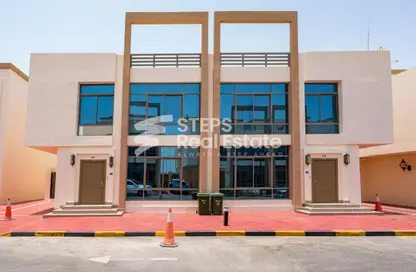 Villa - 6 Bedrooms - 4 Bathrooms for sale in Al Wukair - Al Wukair - Al Wakra