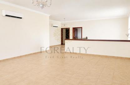 Compound - 3 Bedrooms - 4 Bathrooms for rent in Ain Khaled Villas - Ain Khaled - Doha