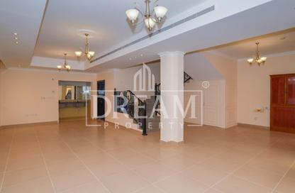 Villa - 3 - 3 for rent in Al Hanaa Street - Al Gharrafa - Doha