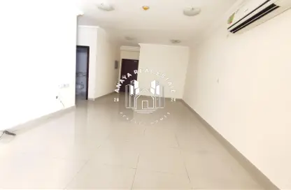 Apartment - 2 Bedrooms - 2 Bathrooms for rent in Al Mansoura - Al Mansoura - Doha