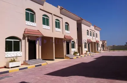 Compound - 3 Bedrooms - 3 Bathrooms for rent in Al Dhakhira - Al Thakhira - Al Khor