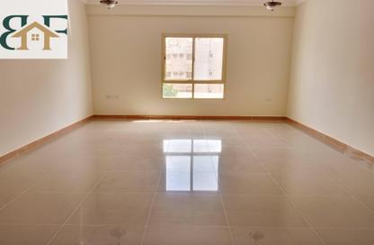 Apartment - 3 Bedrooms - 3 Bathrooms for rent in Al Mansoura - Al Mansoura - Doha