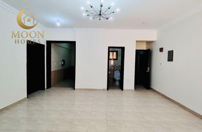 Apartment - 1 Bedroom - 2 Bathrooms for rent in Old Al Ghanim - Al Ghanim - Doha