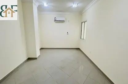 شقة - 2 غرف نوم - 2 حمامات للايجار في منتزه 70 - المنتزه - الدوحة