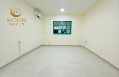 Apartment - 2 - 2 for rent in Umm Ghuwailina 4 - Umm Ghuwailina - Doha