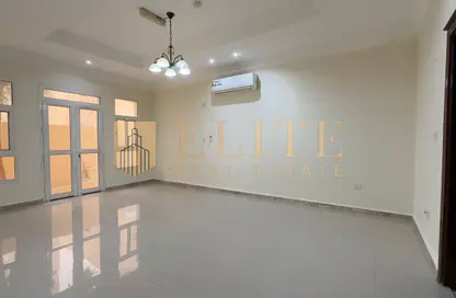 Villa - 4 Bedrooms - 4 Bathrooms for rent in Villa Verde - Muraikh - AlMuraikh - Doha