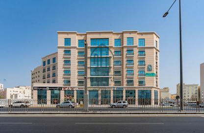 Apartment - 2 Bedrooms - 2 Bathrooms for rent in Umm Ghuwalina - Umm Ghuwailina - Doha