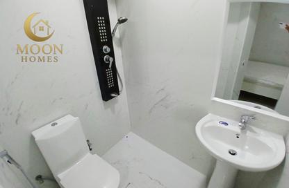 Apartment - Studio - 1 Bathroom for rent in Umm Ghuwailina 4 - Umm Ghuwailina - Doha Apartment - Studio - 1 Bathroom for rent in Umm Ghuwailina 4 - Umm Ghuwailina - Doha
