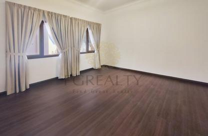 مجمع سكني - 5 غرف نوم - 7 حمامات للايجار في فلل واست باي لاغون - وست باي لاجون - بحيرة وست لاجون - الدوحة