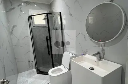 Compound - 1 Bathroom for rent in Salwa Road - Al Aziziyah - Doha